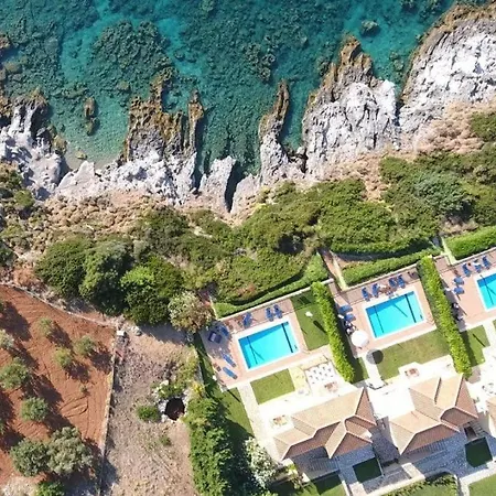 Skala Sleeps 6 T228146 *