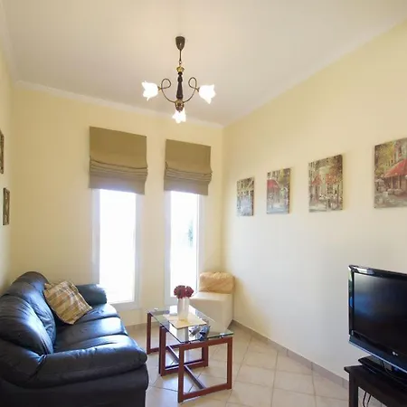 Skala Sleeps 6 T228146 Vila