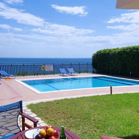 Vila Skala Sleeps 6 T228146 *